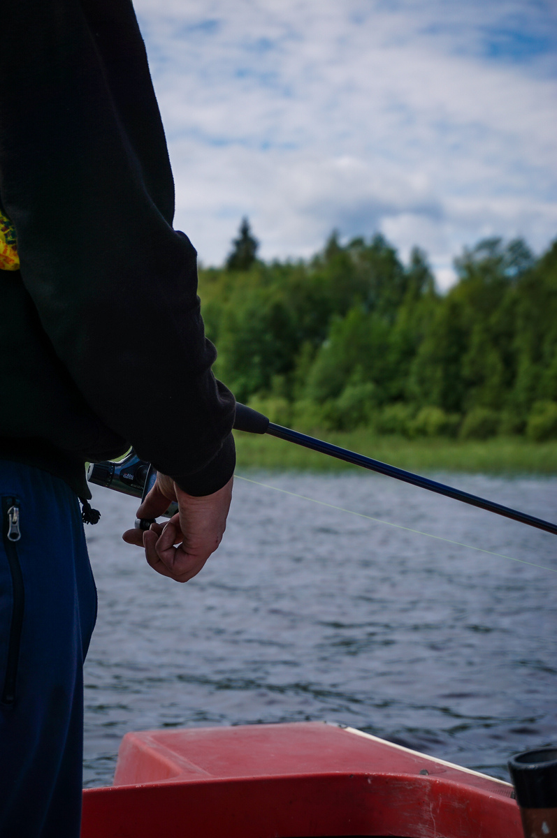 写一个 卖鱼竿的短视频文案