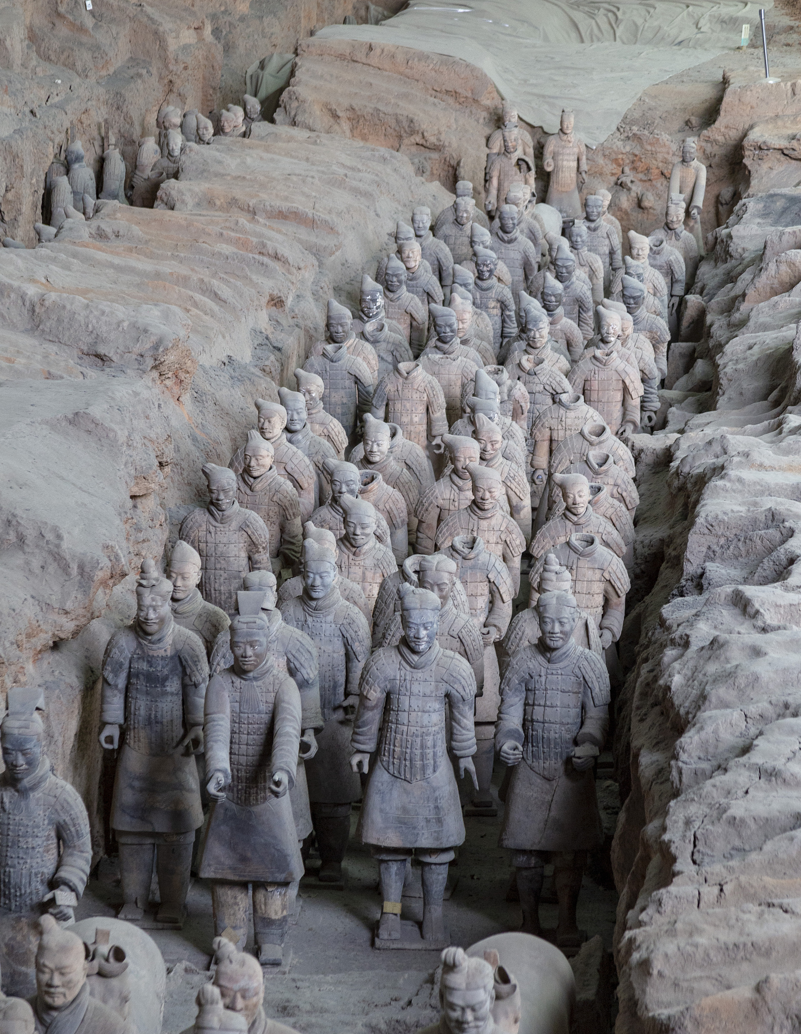 就秦始皇是如何统一中国的？这一问题写出不少于600字的文案