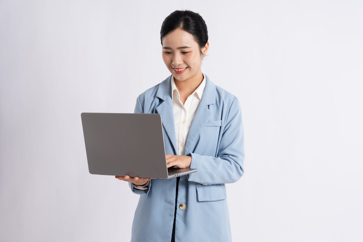 女生最受欢迎的职业：教师、医生、公务员、设计师