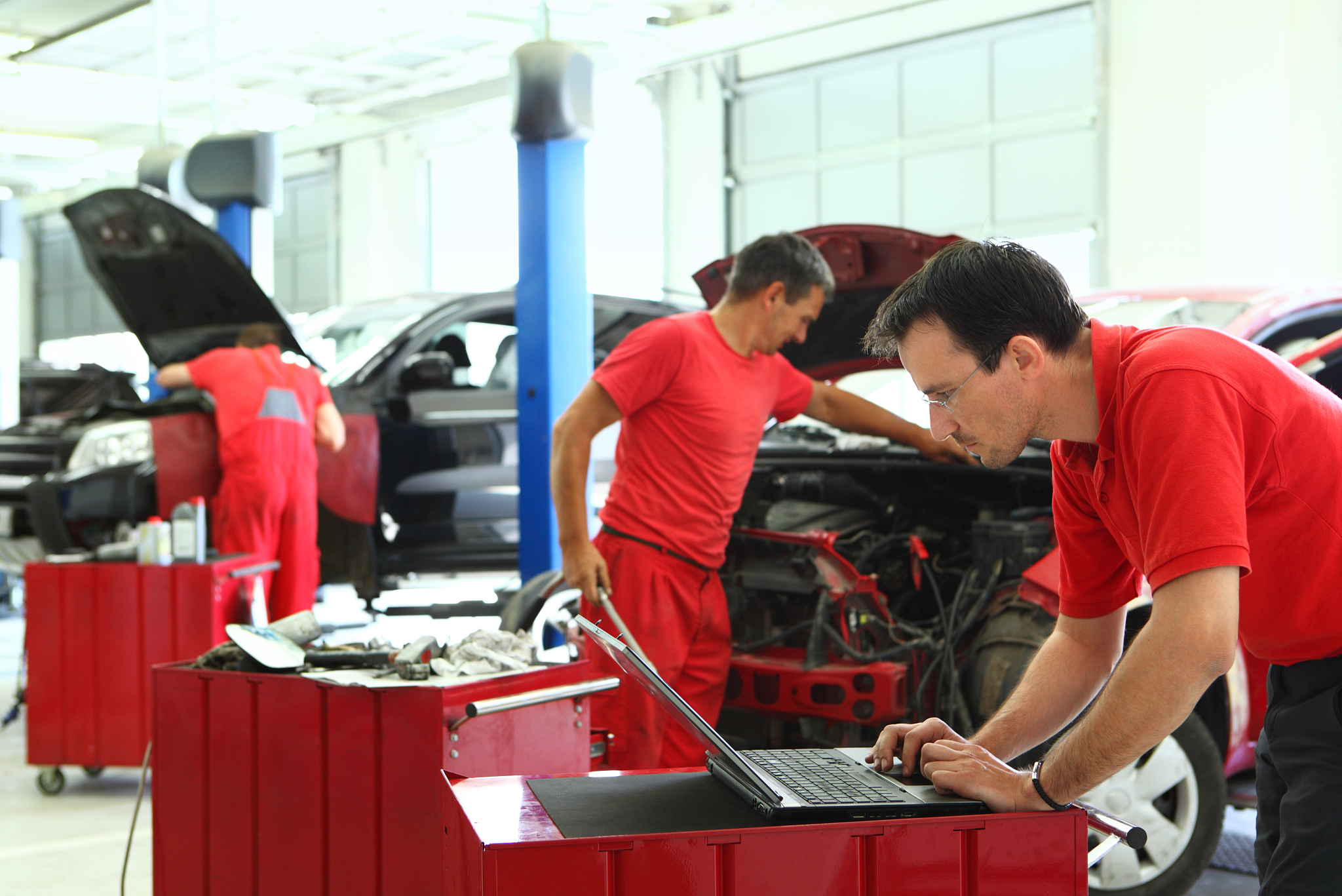 贵州职校汽车美容装潢专业就业前景怎么样？未来好就业吗？