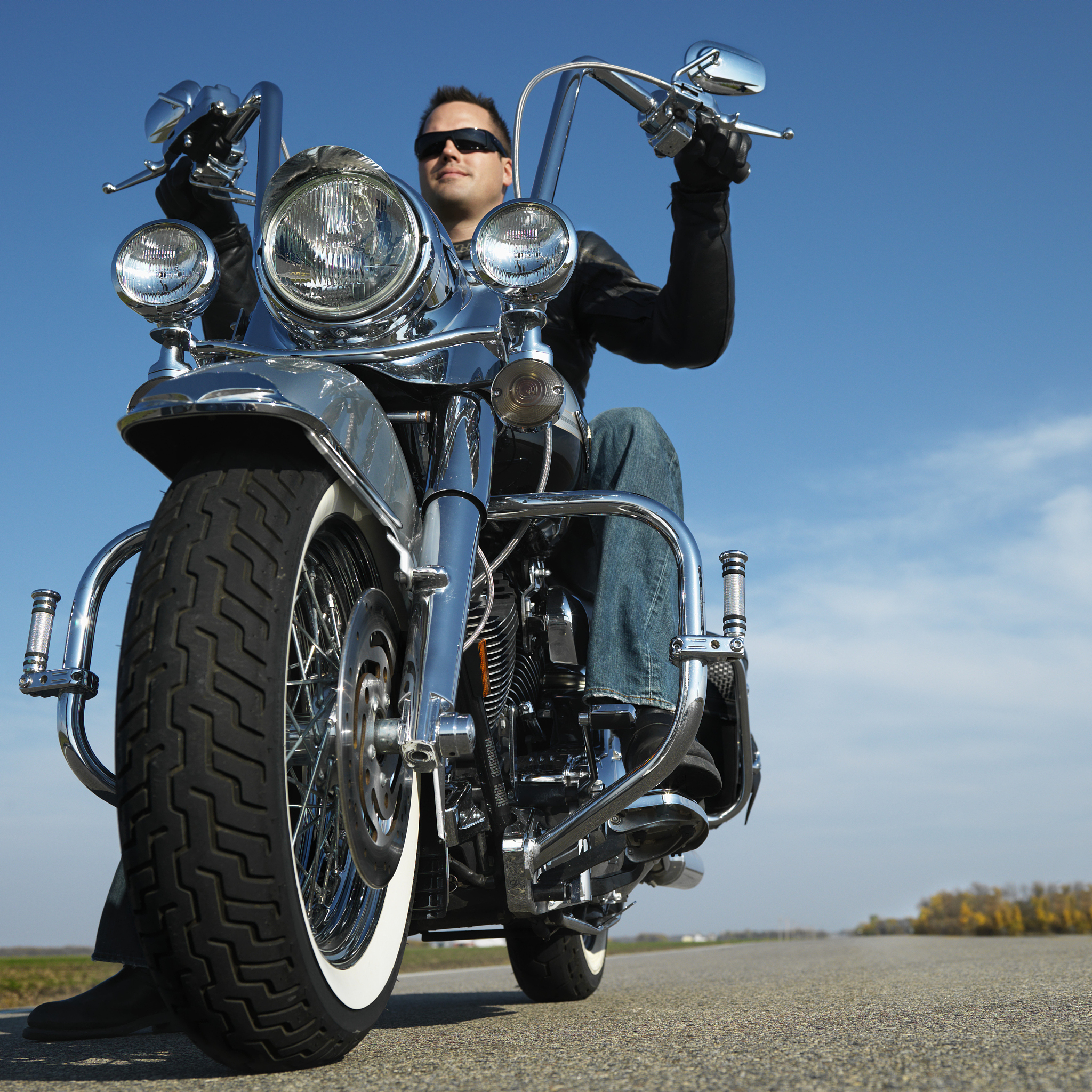 Penemu Motor Pertama: Gottlieb Daimler dan Wilhelm Maybach