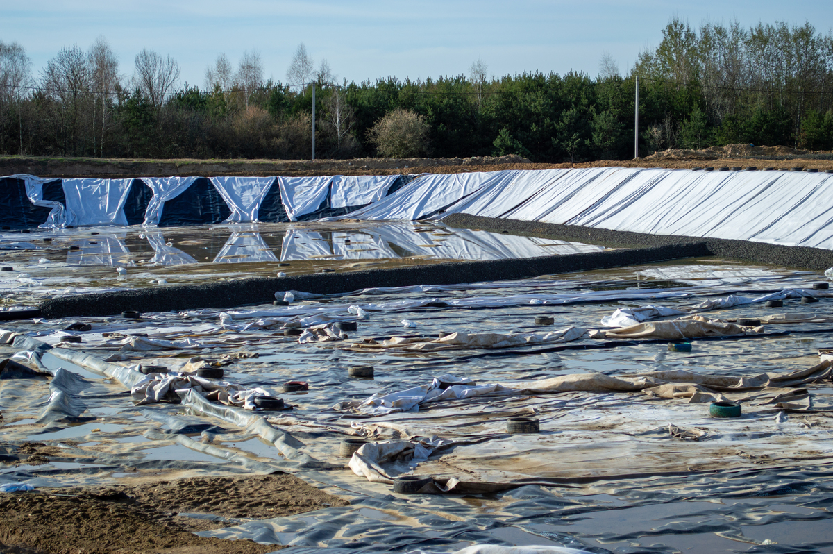 如何严格控制养殖池塘的底泥来源