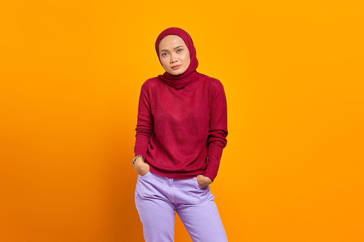 而且我感觉我长得太丑了肯定被拒绝因为我也是看脸的CQfaceid=264男生都喜欢瘦的瓜子脸的女生我感觉一般那种比较受人欢迎