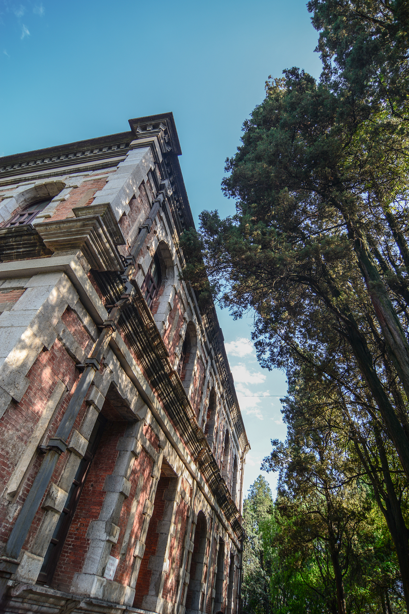 云南省旅游学校酒店管理专业招生学制怎样的