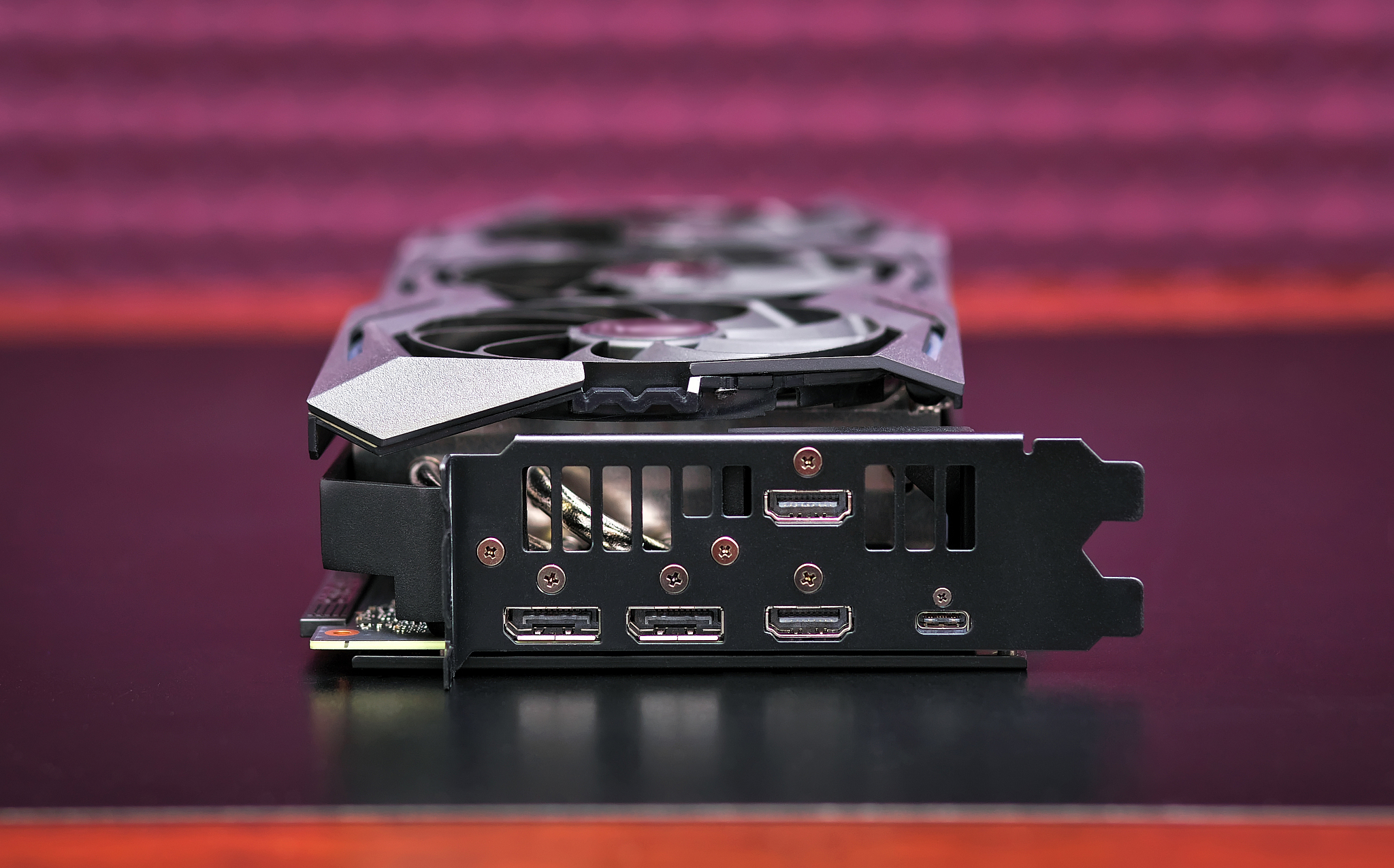 Corsair K60 RGB PRO Cherry: Teclado Mecánico para Gaming de Alta Calidad