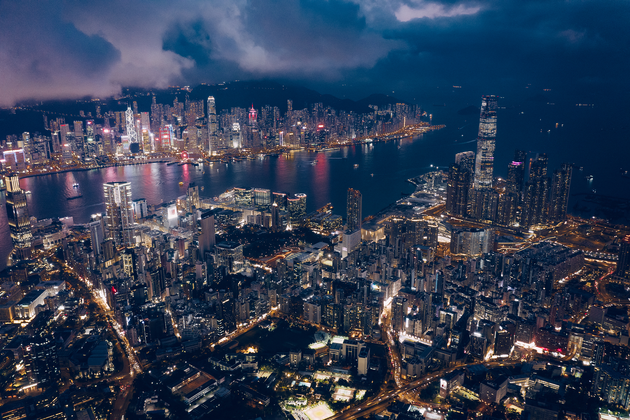 kowloon peninsula overview at night