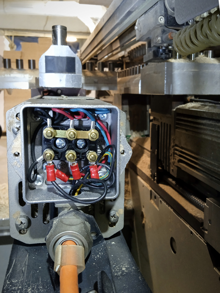 220V 柴油发电机调压器更换后不发电？常见问题排查指南