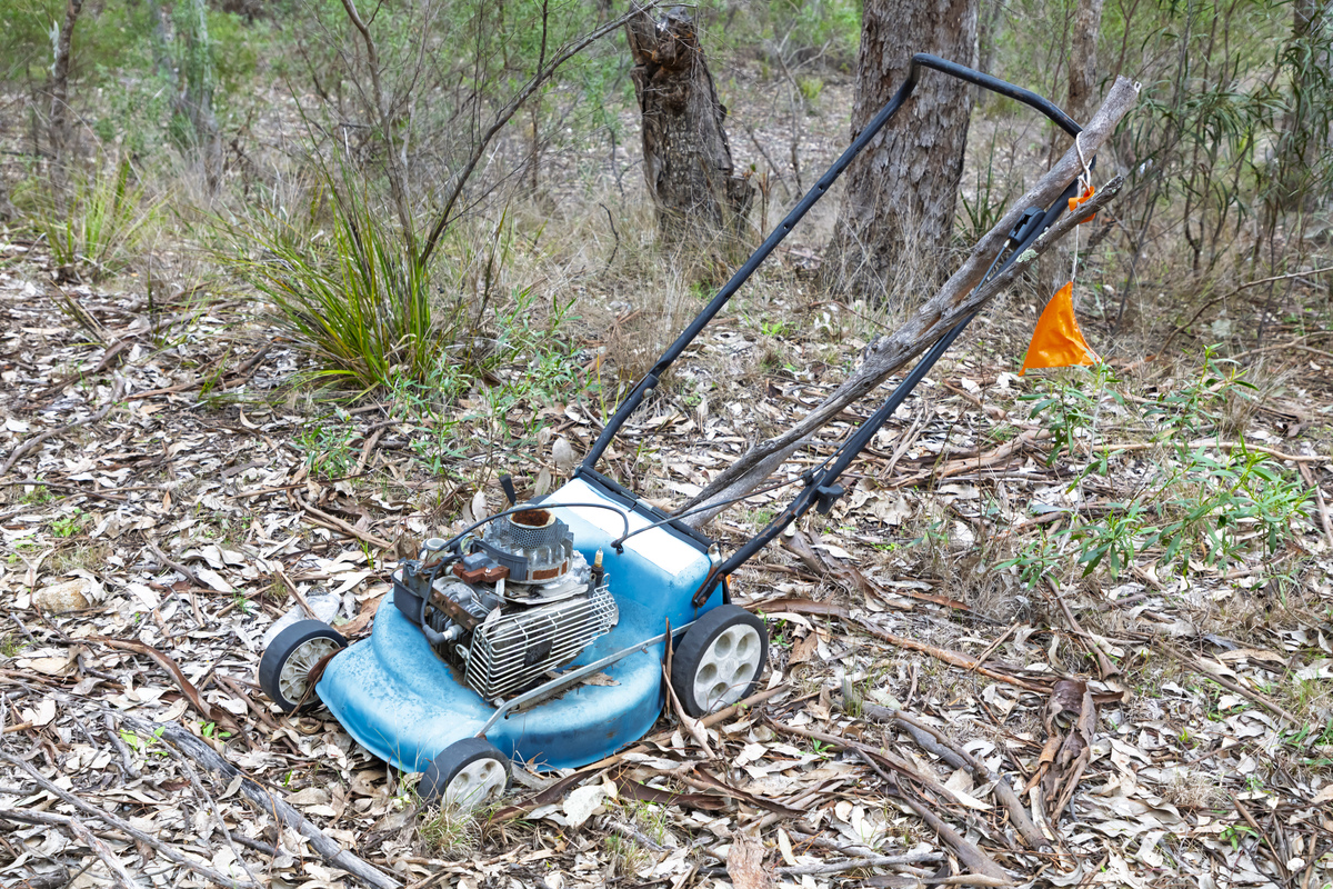 手推式球形灌木修剪机原理：旋转刀片剪切技术
