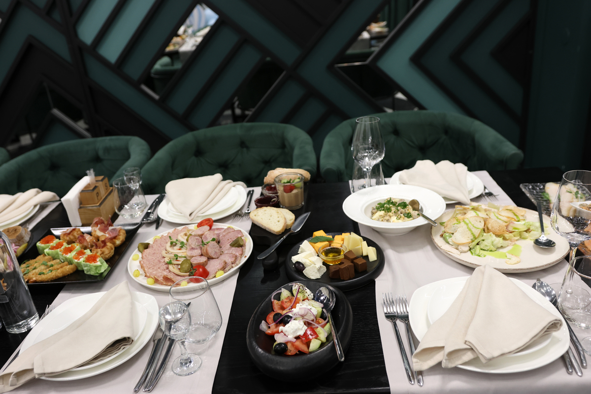 斯波坎市达文波特酒店棕榈阁餐厅：奢华用餐体验