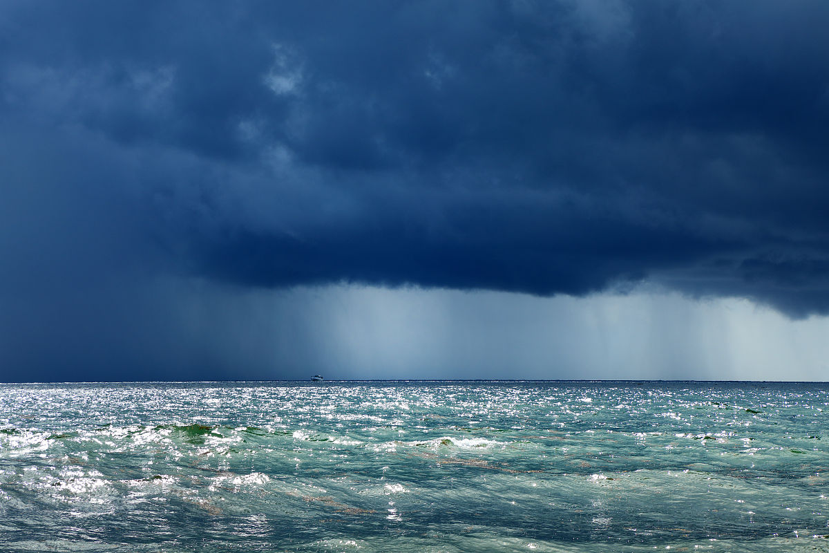 拜访吴总短信：明天上午，下雨怎么办？