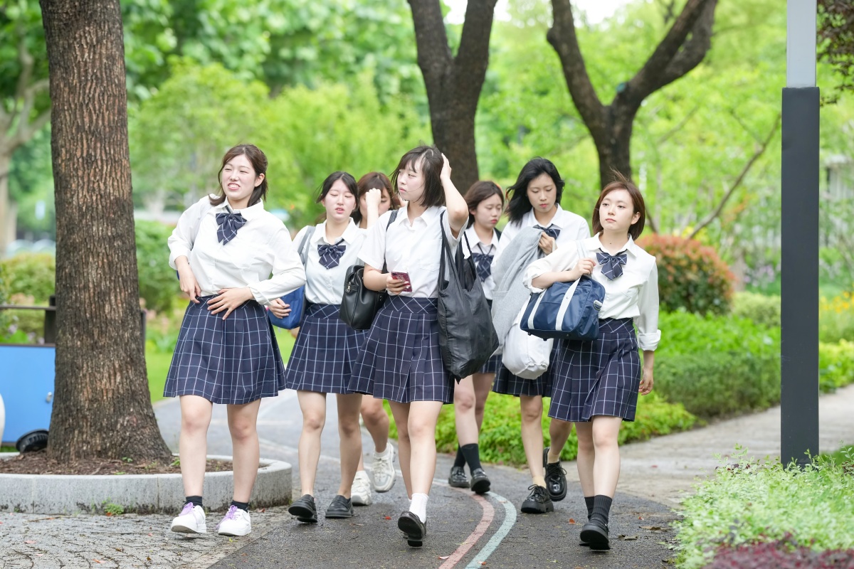 日本中学生活：从入学到毕业的学习与成长