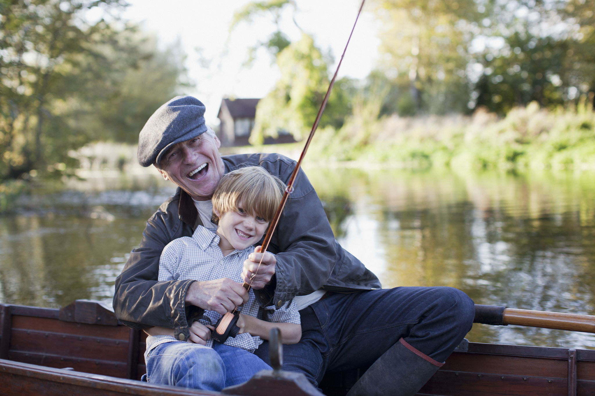 跨代组合：爷爷带我钓鱼的快乐时光