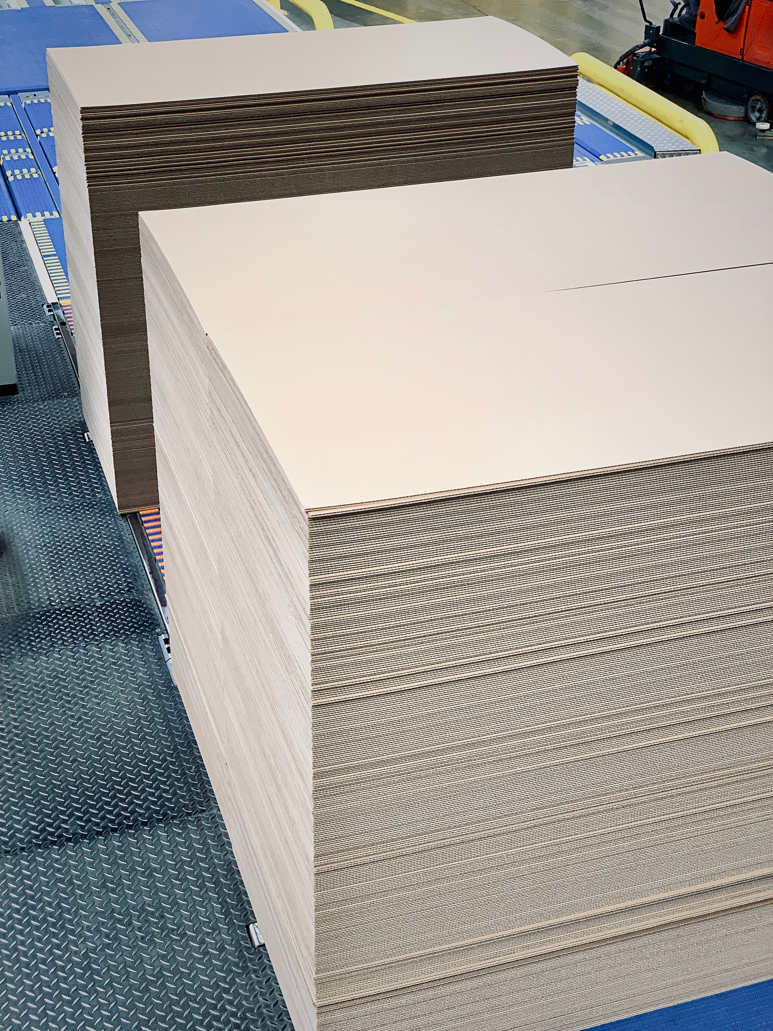 Write a 70-word PU sandwich panel material science popularization
