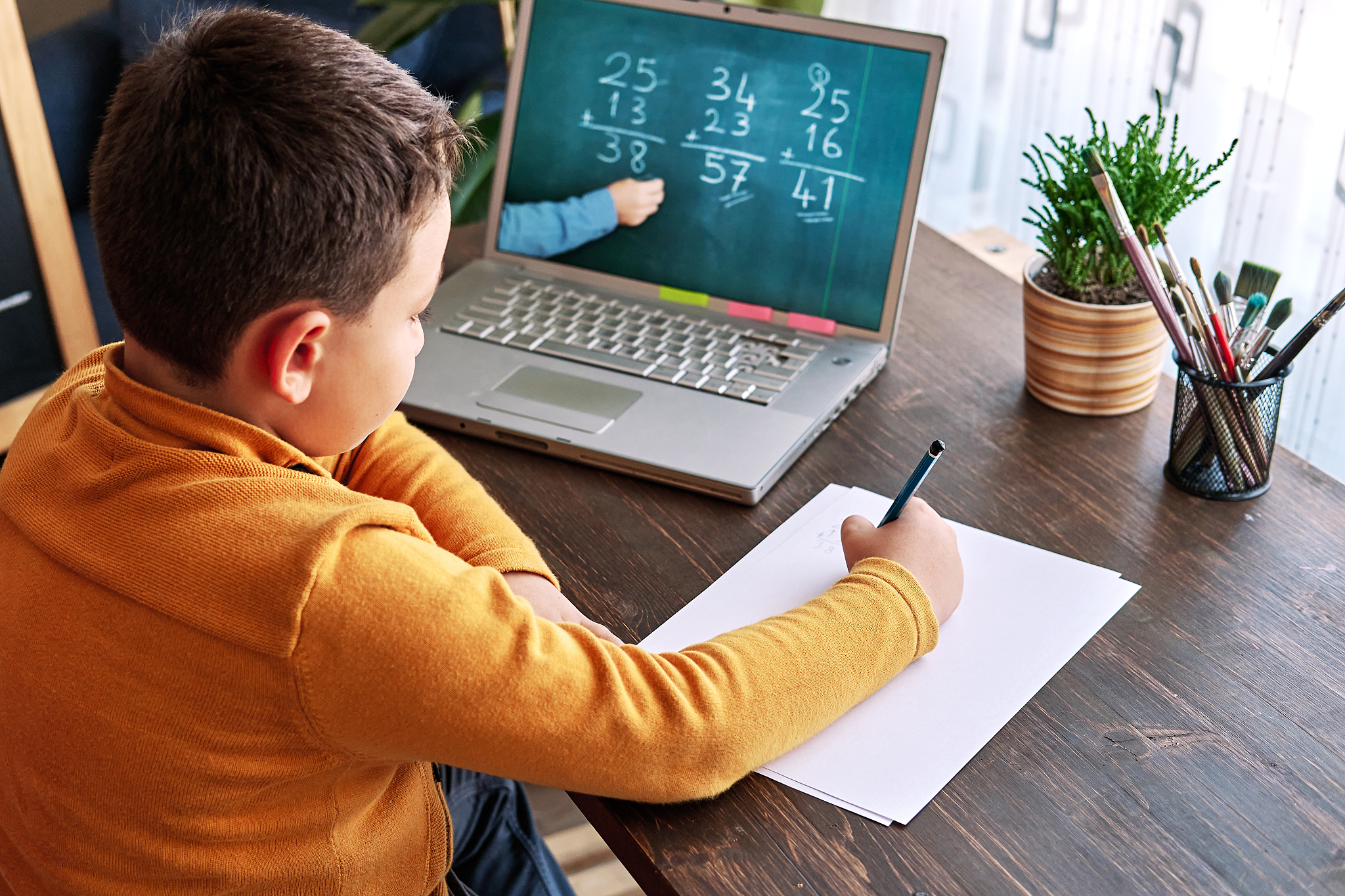 编程教学促进小学生数学学习的教育学研究方向