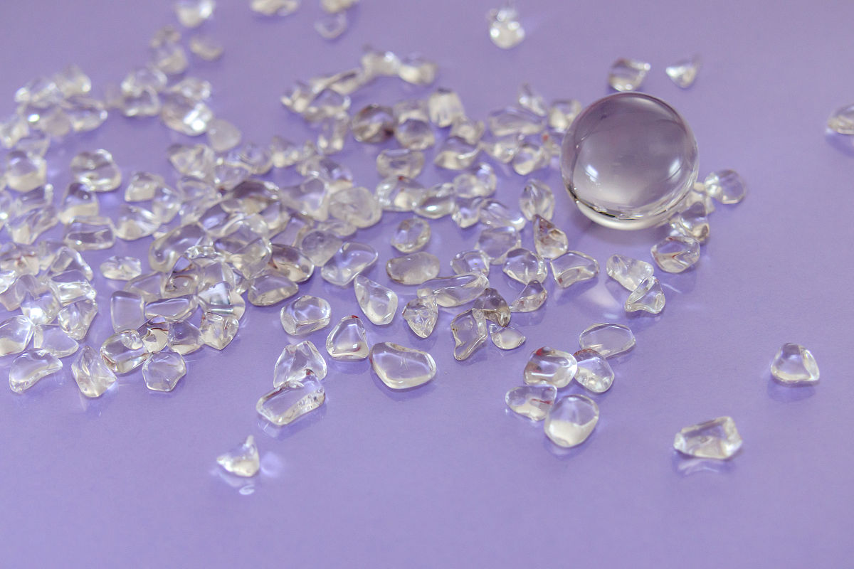 水晶可以碰水吗