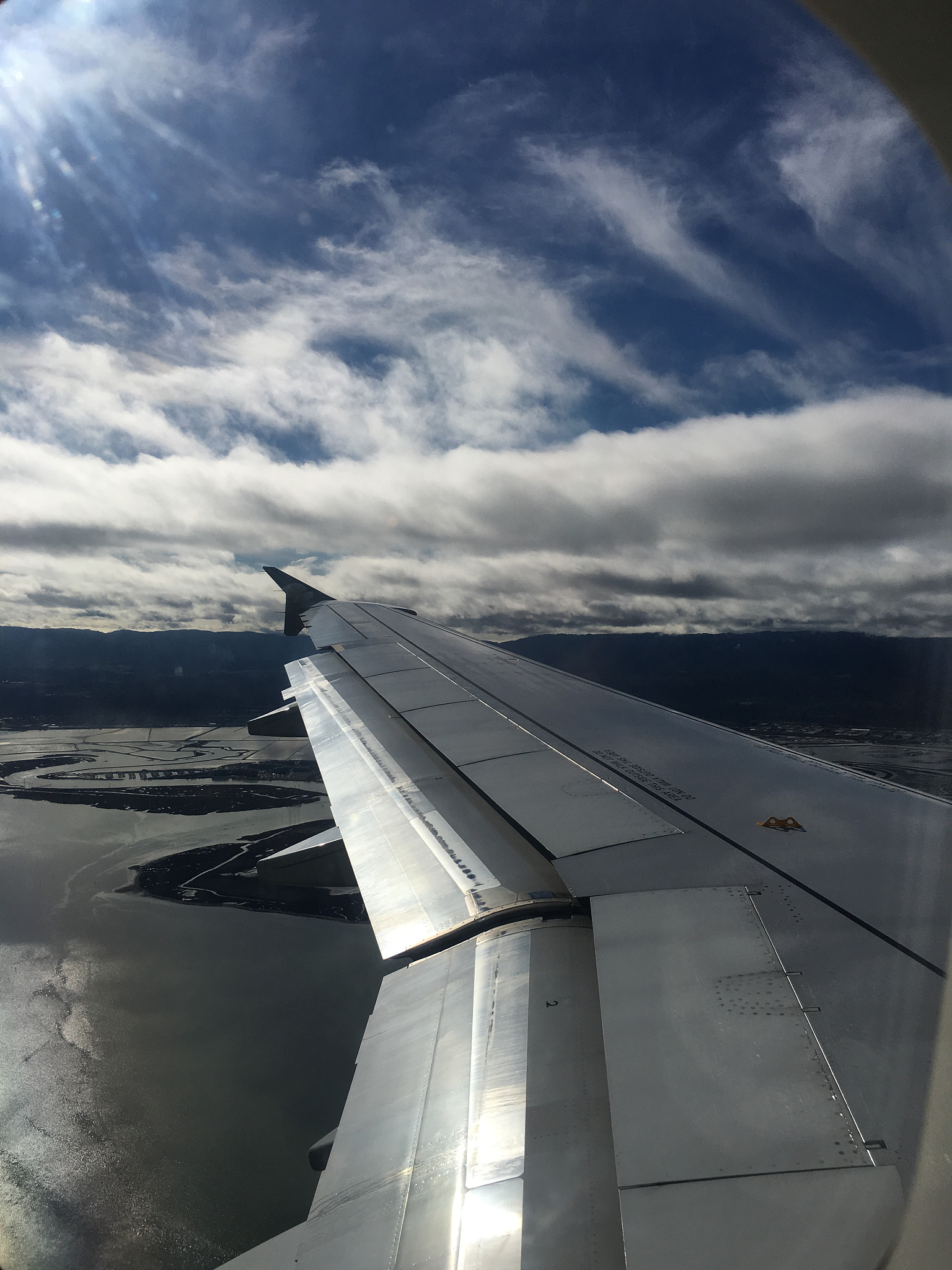 新视野大学英语读写教程三unite 2 texta swimming through fear 这篇文章的的重点短语单词