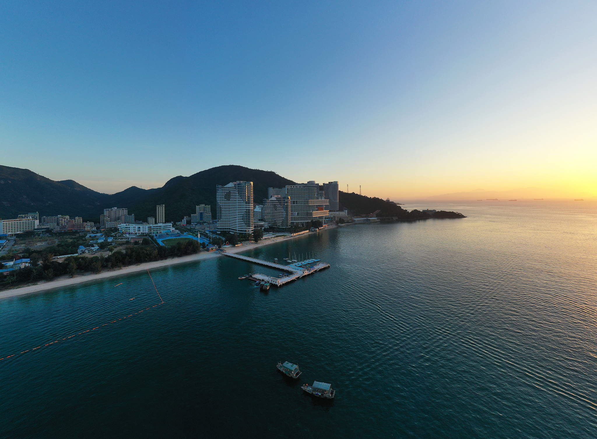 广东省惠州市惠东县巽寮湾金海湾旅游度假区心海舟怡亨艺术会馆