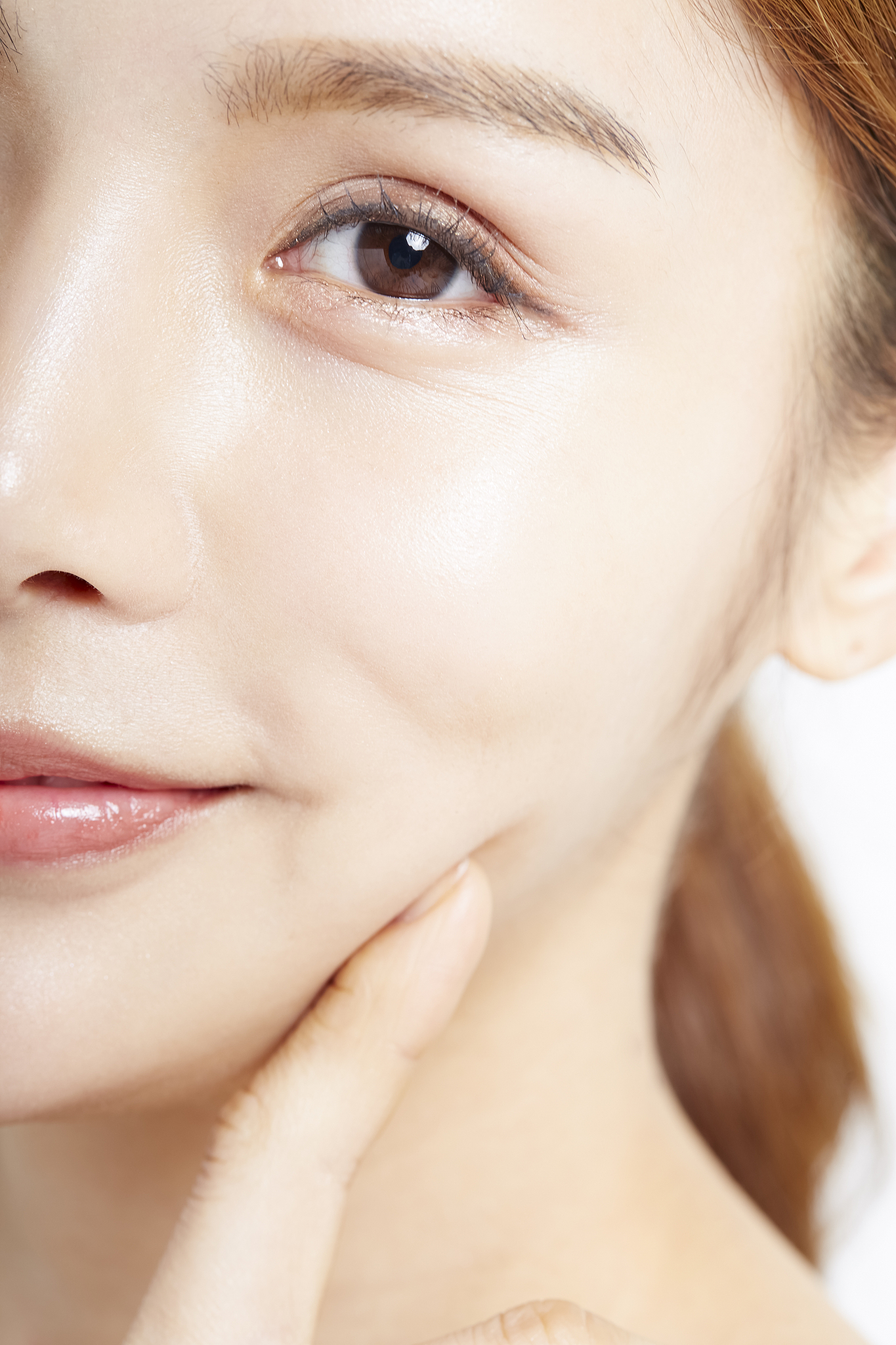 请600字博客文章主题是：鱼尾纹怎么去除