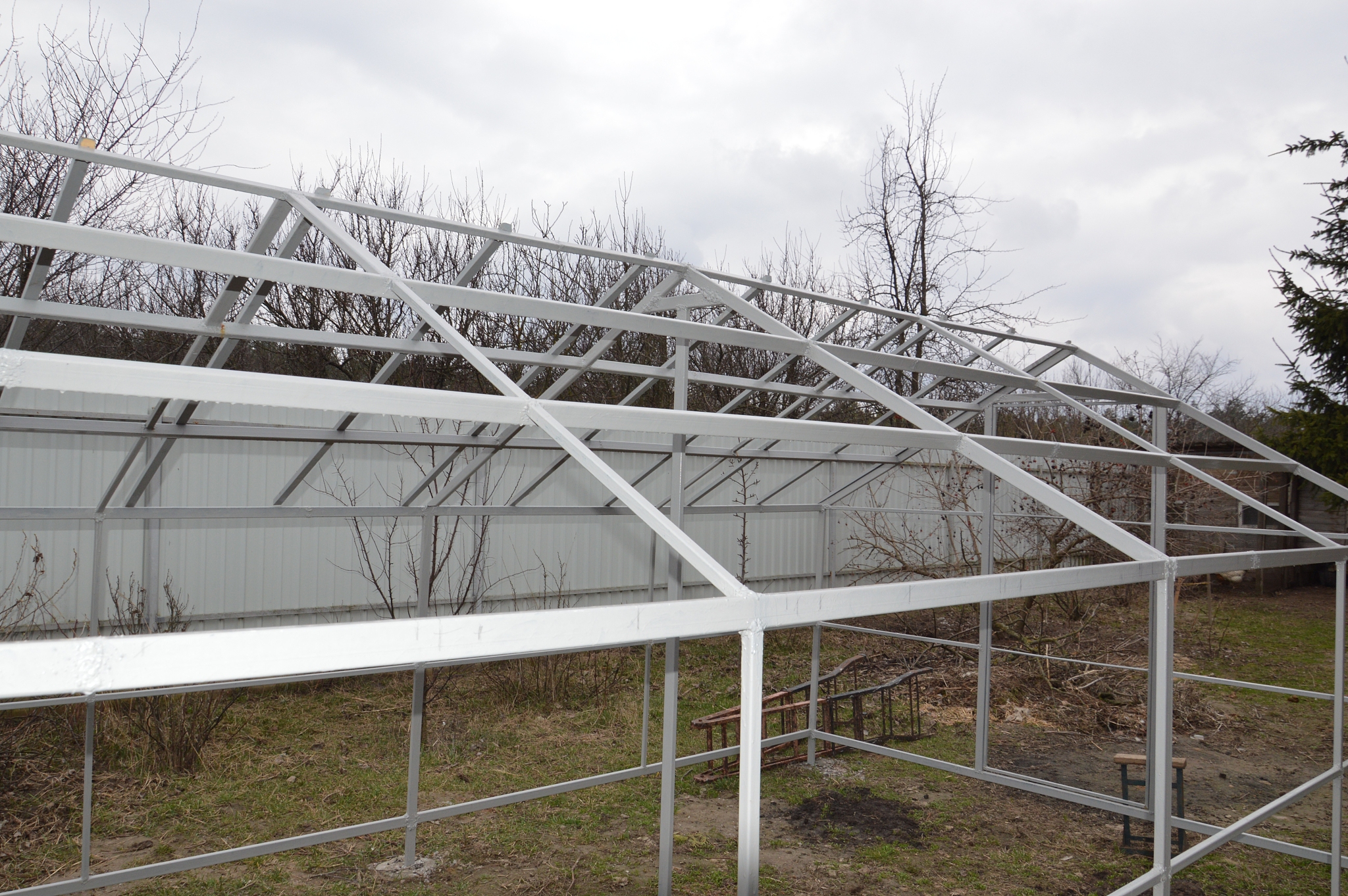 金属建筑在现代农场中的应用与优势