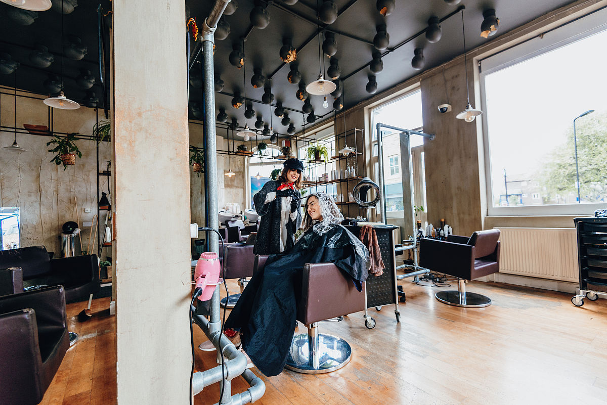 重庆市渝中职业教育中心美发与形象设计专业怎么样