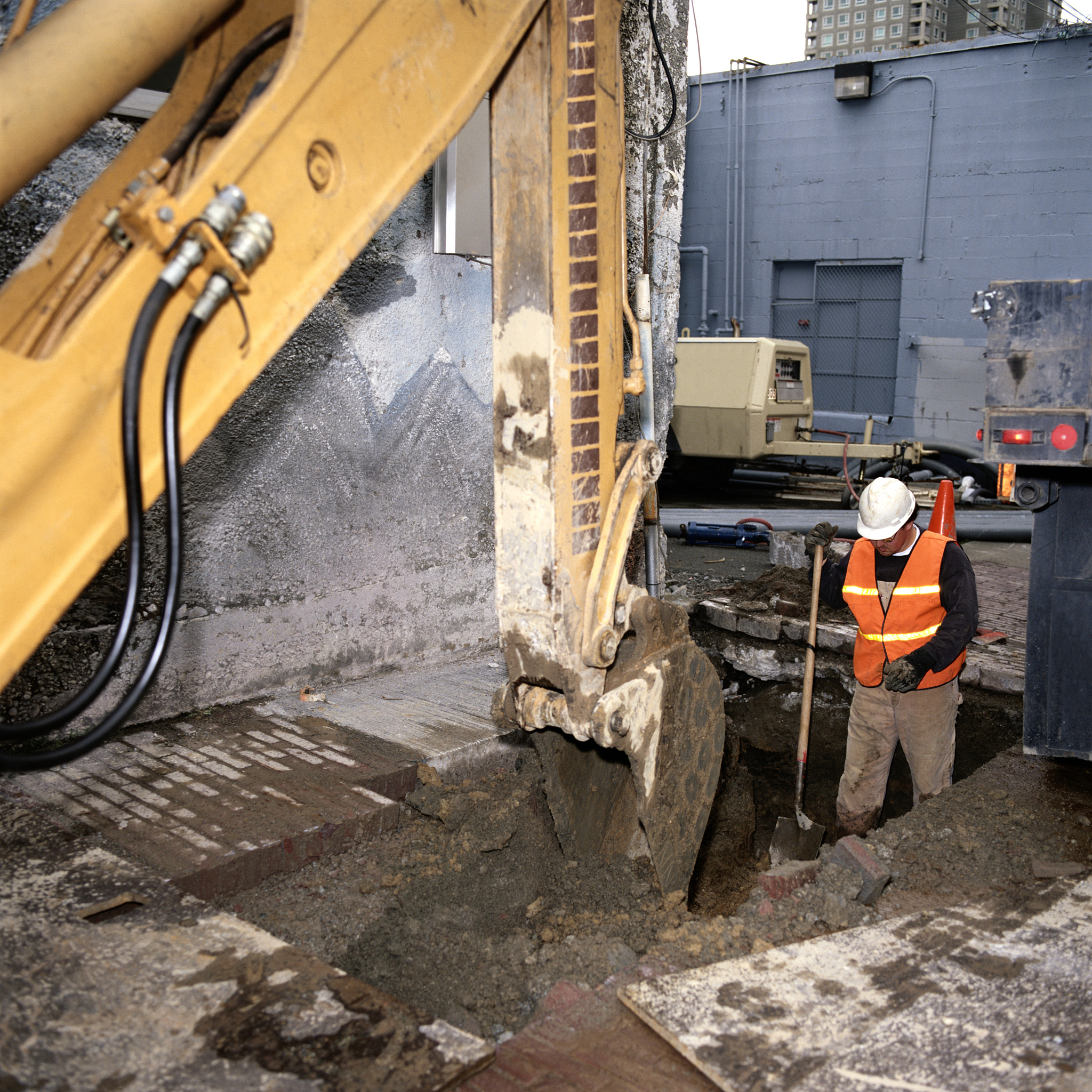 贵州省机械工业学校工程机械运用与维修专业招生简介 - 培养工程机械人才