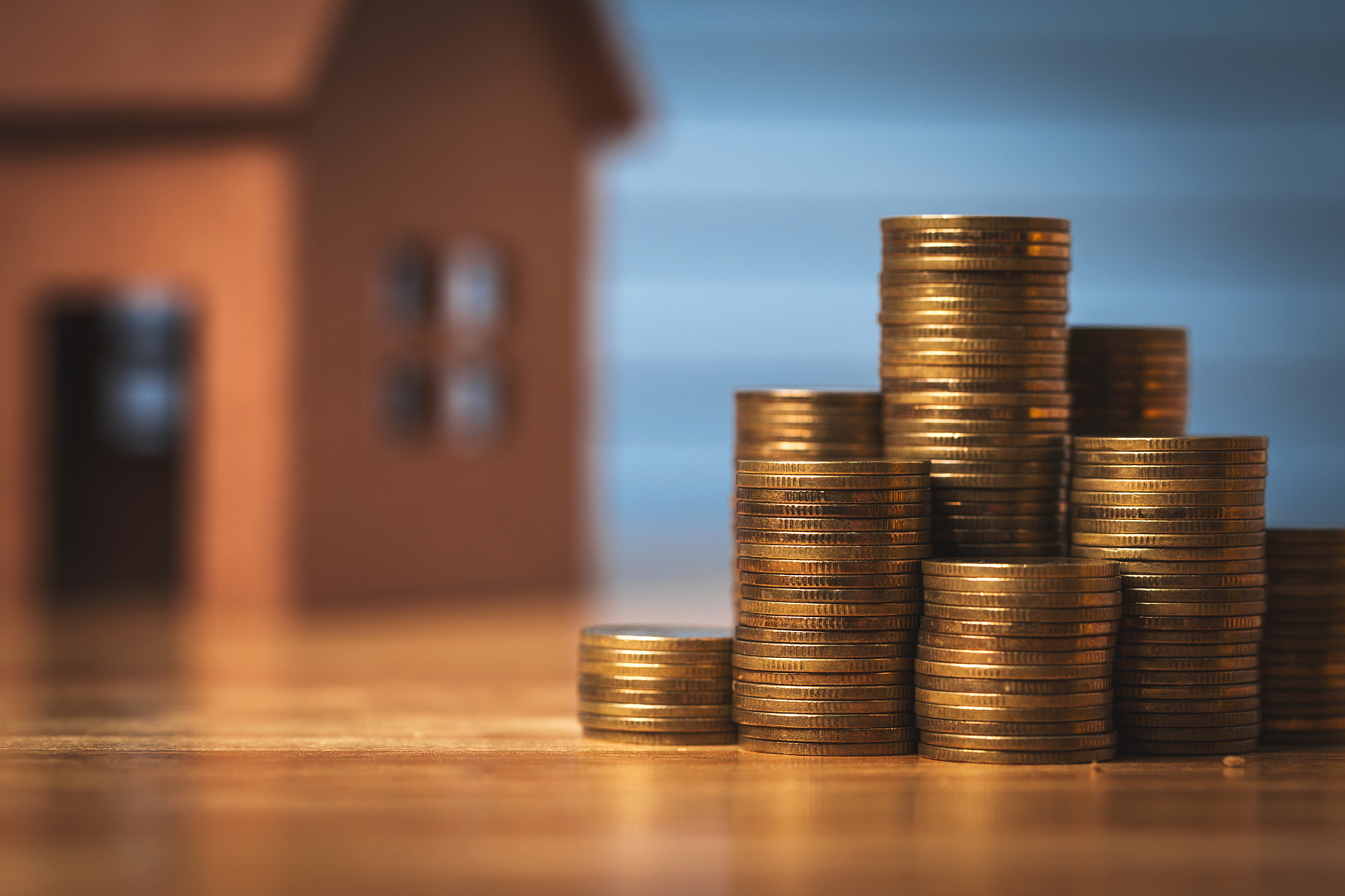 saving money to buy a new home of its own money in the piggy ban