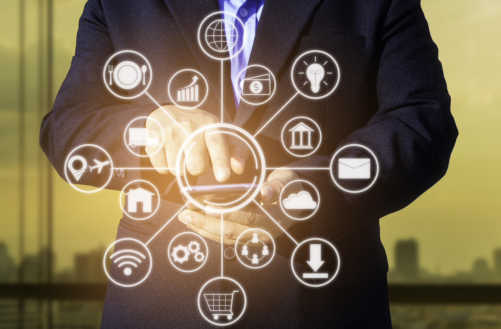 请你从衣食住行四个方面分别阐述当今可能还存在的创业机会