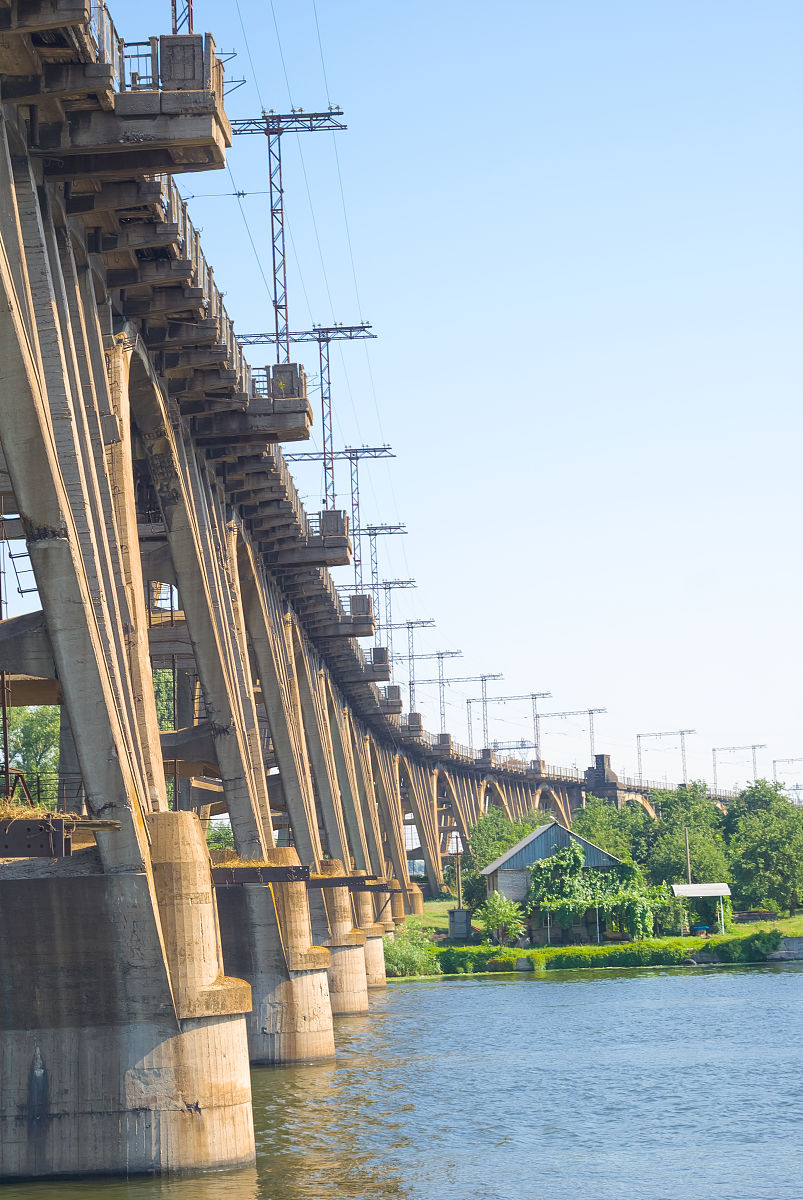 长沙洋湖城市梁拱桥设计