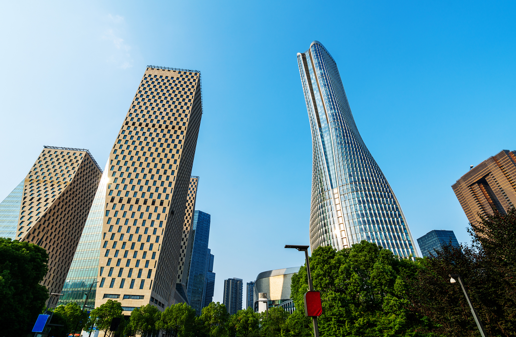 重庆2022年铁路学校VS幼师：哪个更适合你？