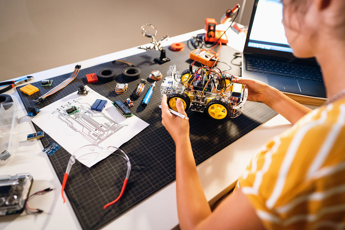 有一个测试工程师需要写一篇转正报告工作心得