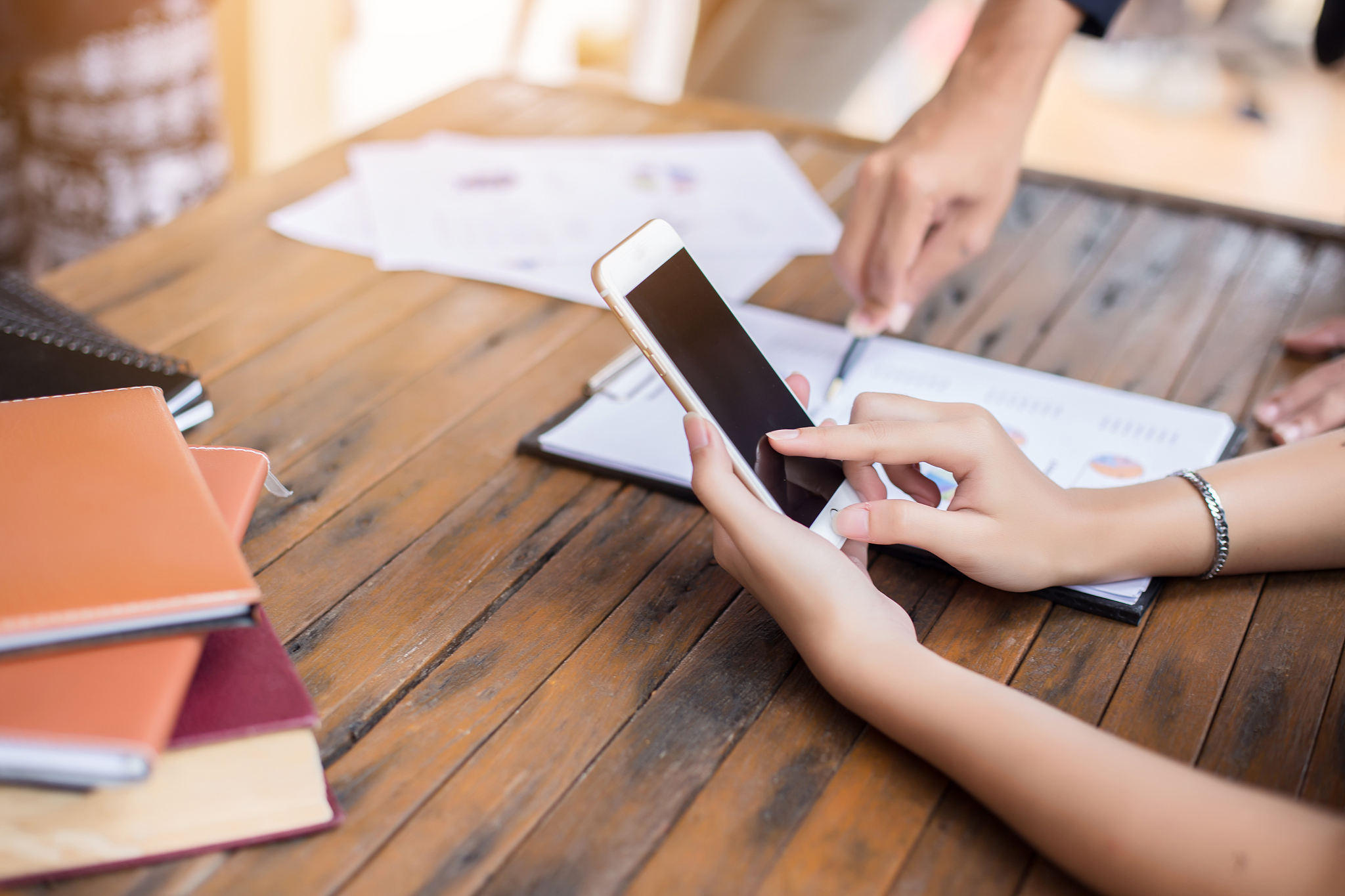 湖南信息职业技术学院图形图像制作专业就业方向解析：从UI设计到游戏开发，多个选择任你挑