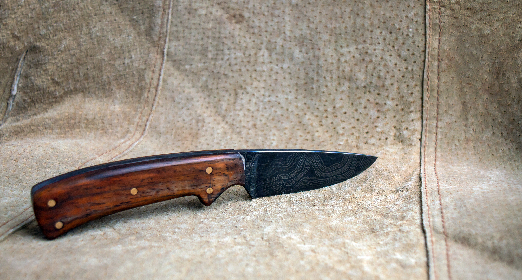 damascus blade close up
