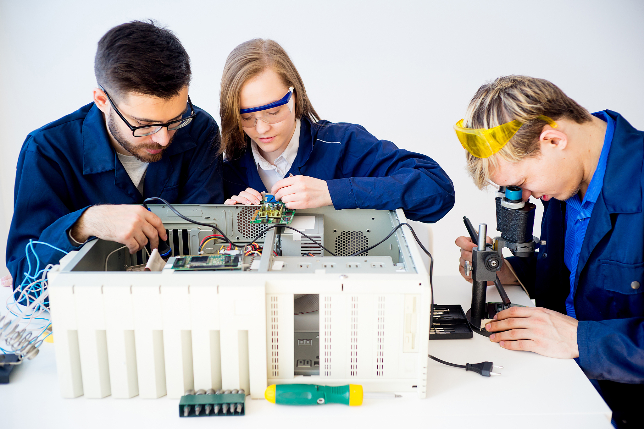 电子电气工程专业吸引力：家庭、童年经历和个人兴趣