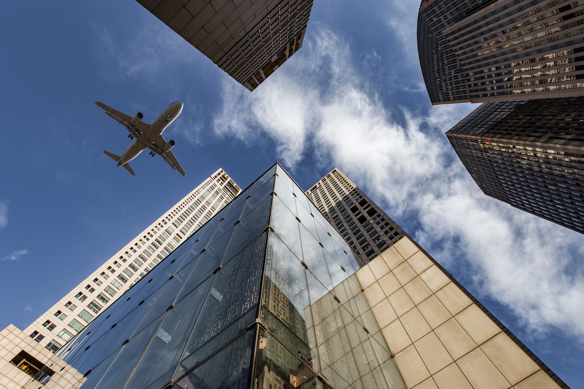 廊坊华航航空学校2021年招生简章 - 飞行员、机务、空乘专业招生