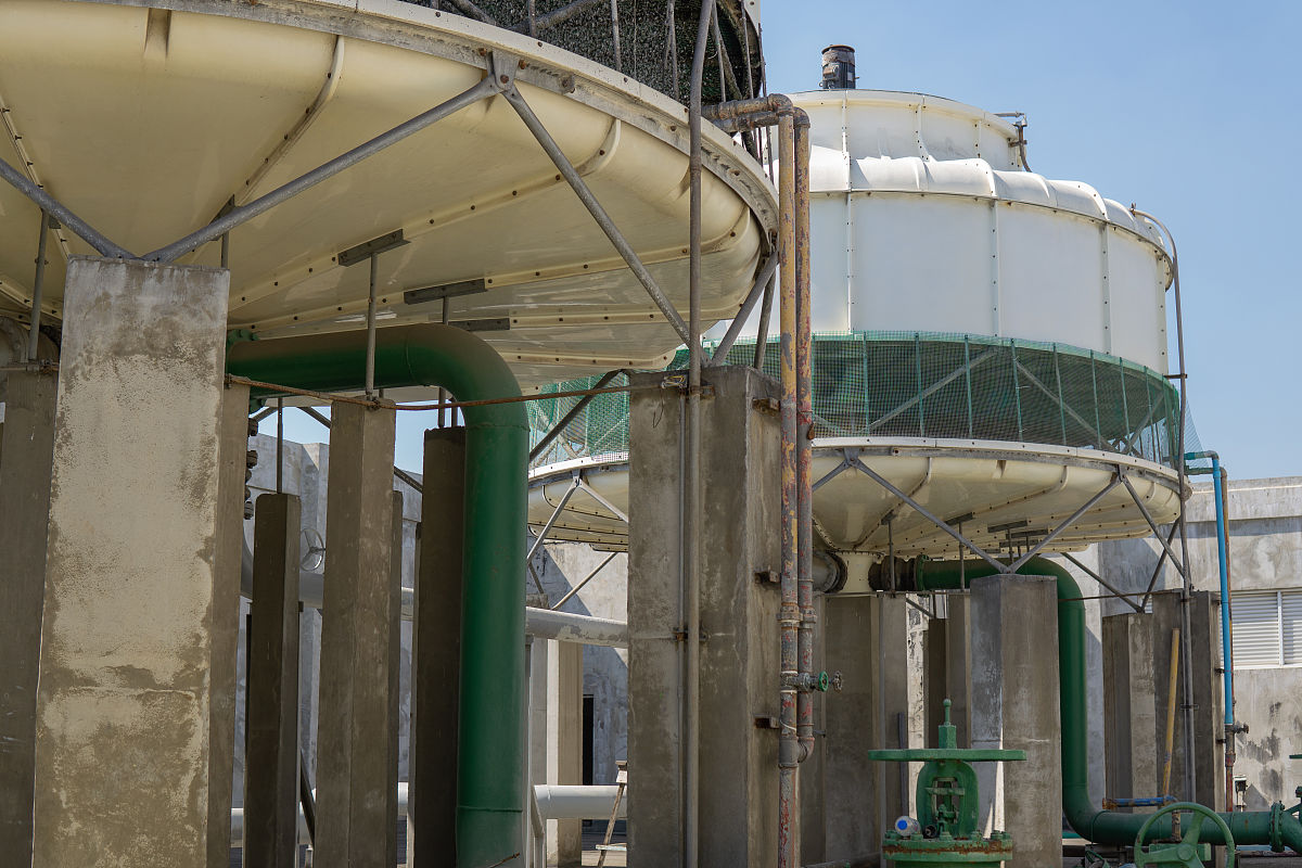 深度解析：石油化工设备定义及应用