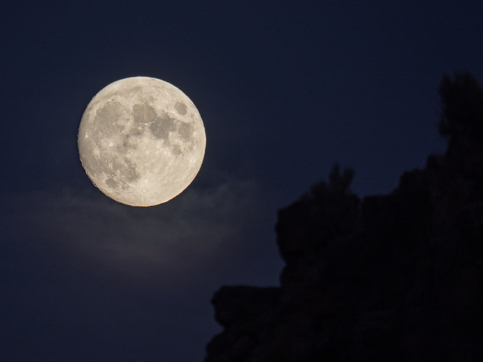 august 2020 full moon sturgeon moon boise foothills