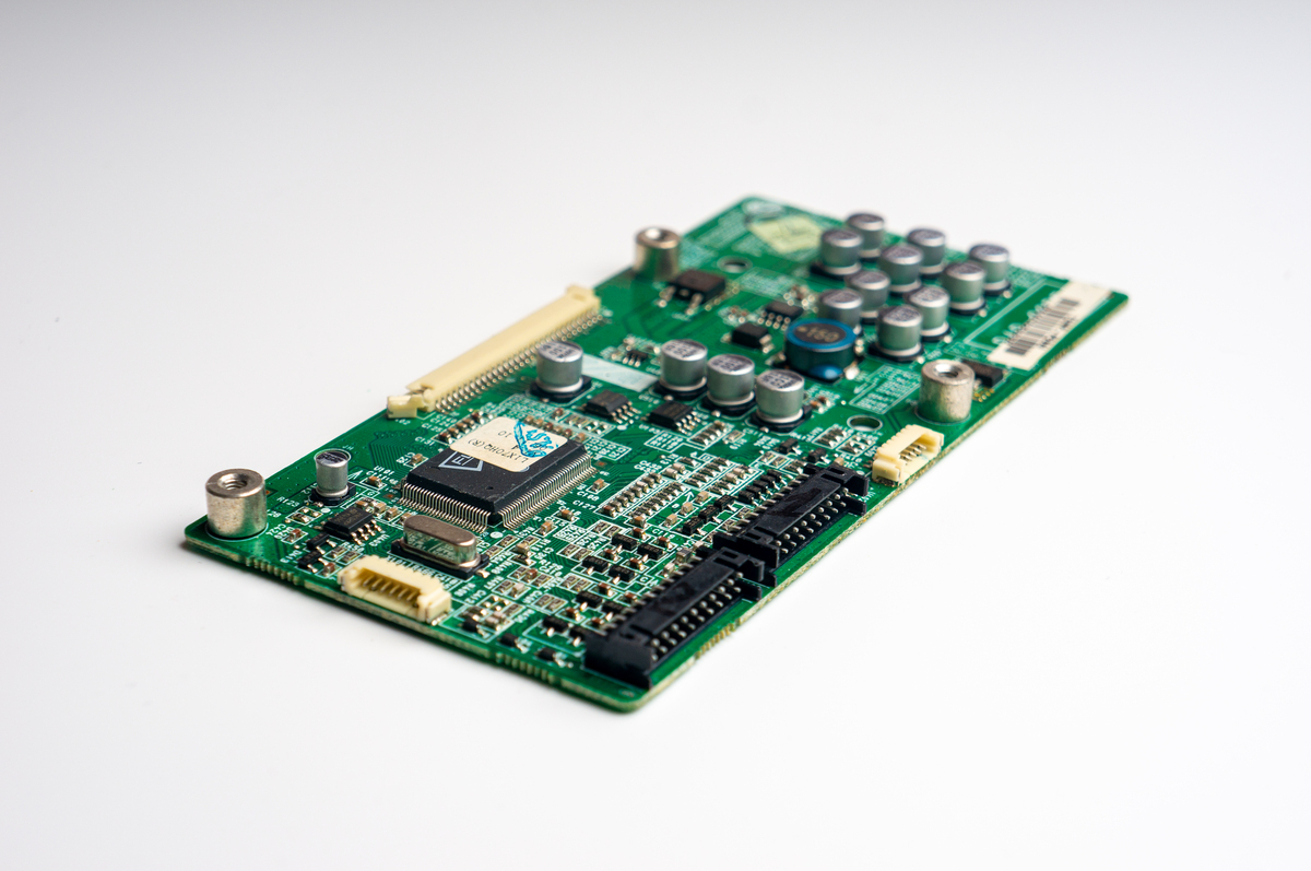 Arduino Uno开发板上有CH430吗？