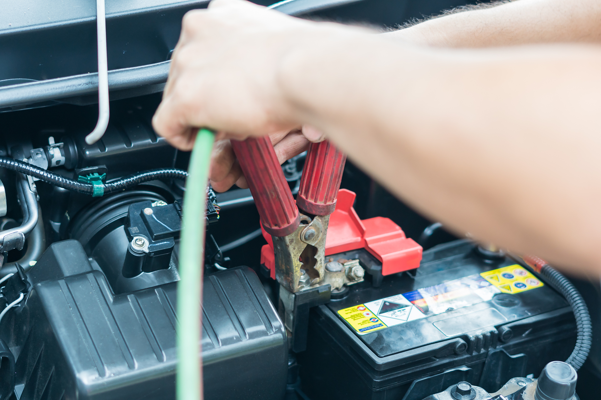 新能源汽车预充失败维修指南：电池、电机、电控系统检查