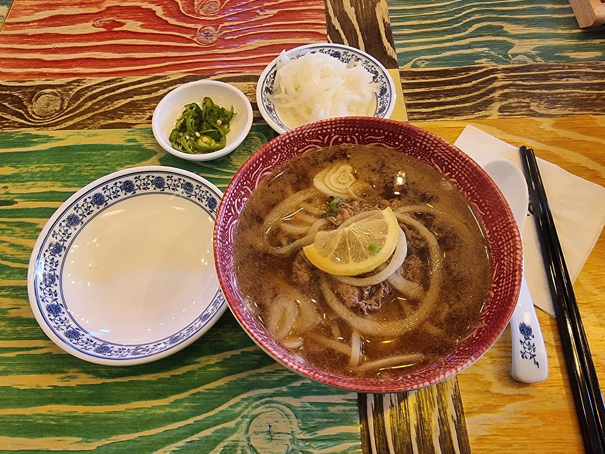 写一个关于越南粉的美食好评