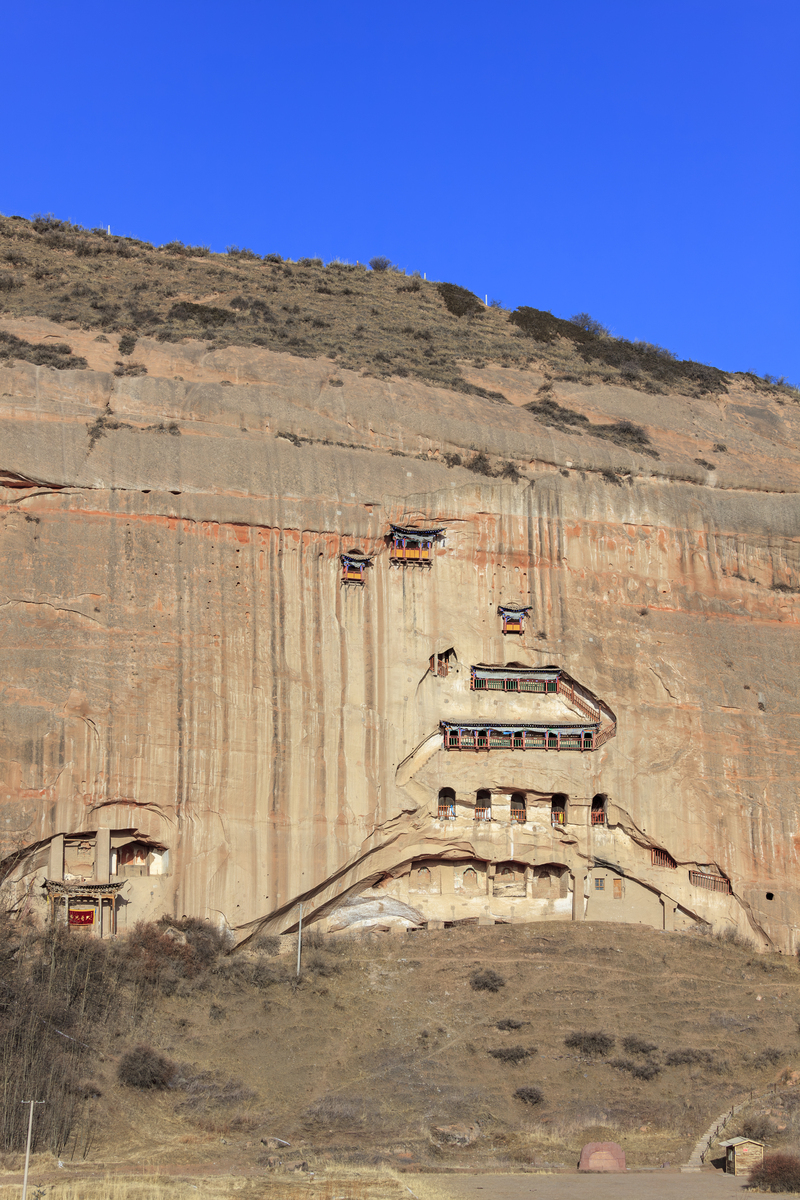 甘肃天斧沙宫：资源开发与环境保护建议