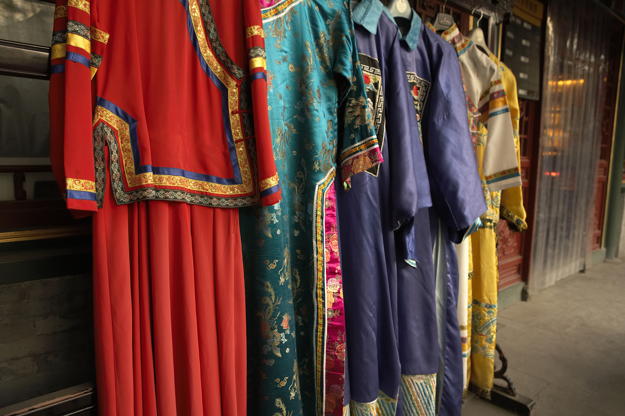 A Breathtaking Couple in Hanfu: Elegance and Beauty in Every Detail