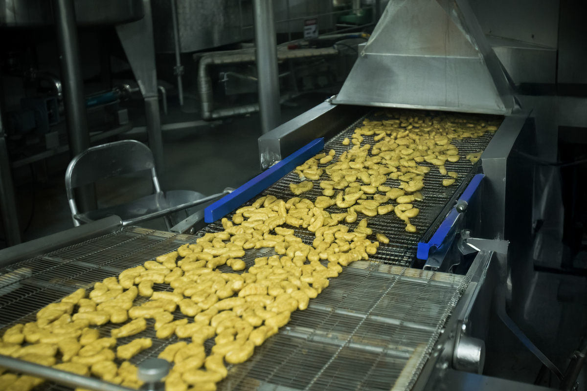 贵州阡陌食品有限公司研发出“黄金果”枇杷次果浓缩汁加工设备，助力枇杷废弃次果转化千亿市场