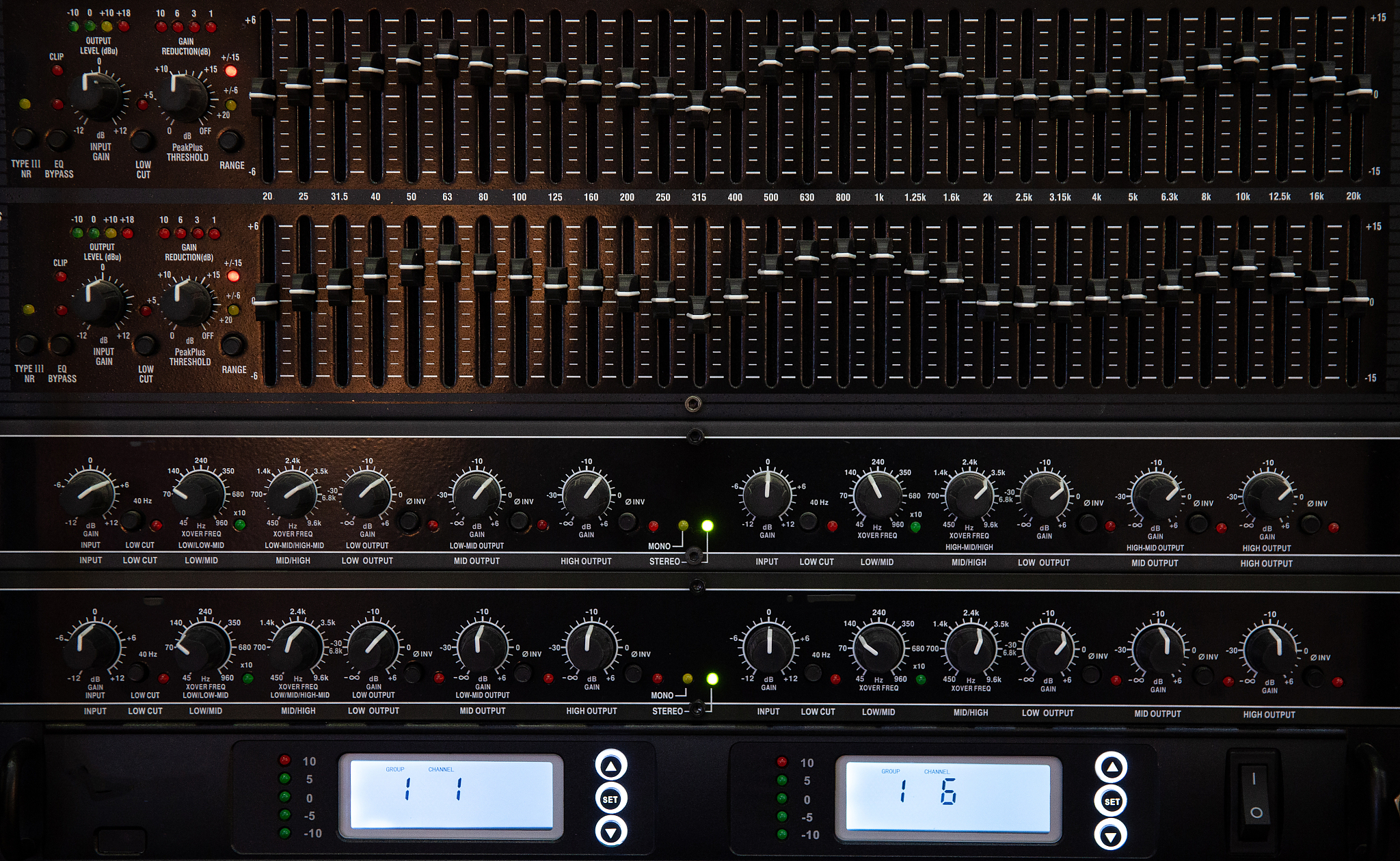 python怎么播放一个音乐时实时控制左右声道音量