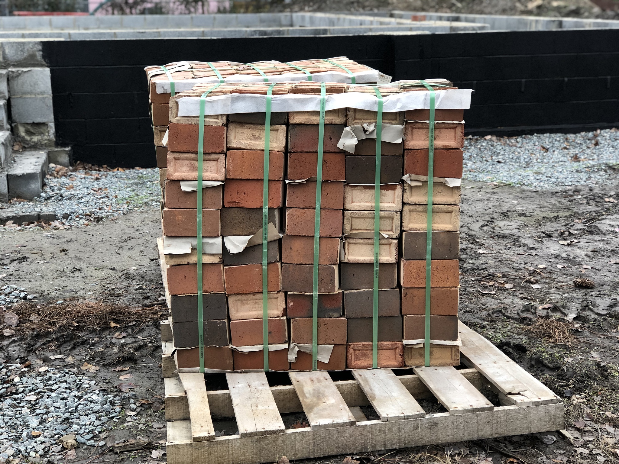 烧结页岩砖和烧结普通砖和混凝土砌块哪个结实？