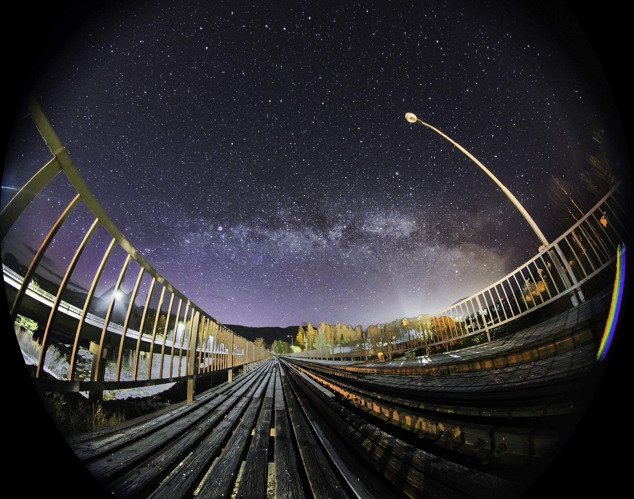 写一篇中国为什么开始保护暗夜星空的短视频文稿并写出标题