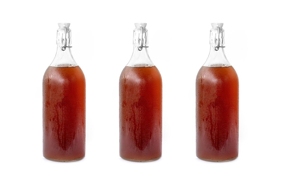 逻辑推理：五位小姐的排队谜题 - 找出养蛇的那位小姐