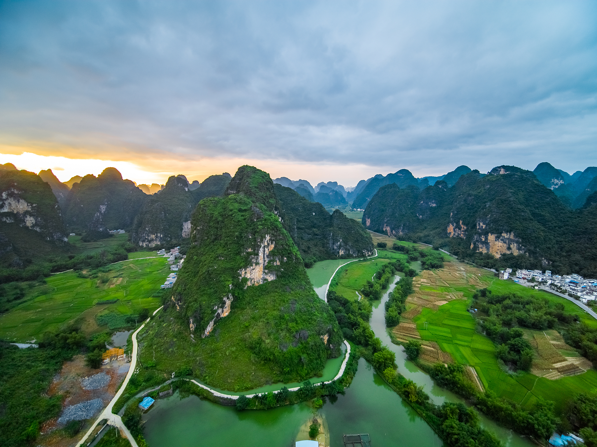 Qinglong County: A Hidden Gem in Guizhou Province with Natural Wonders & Cultural Treasures