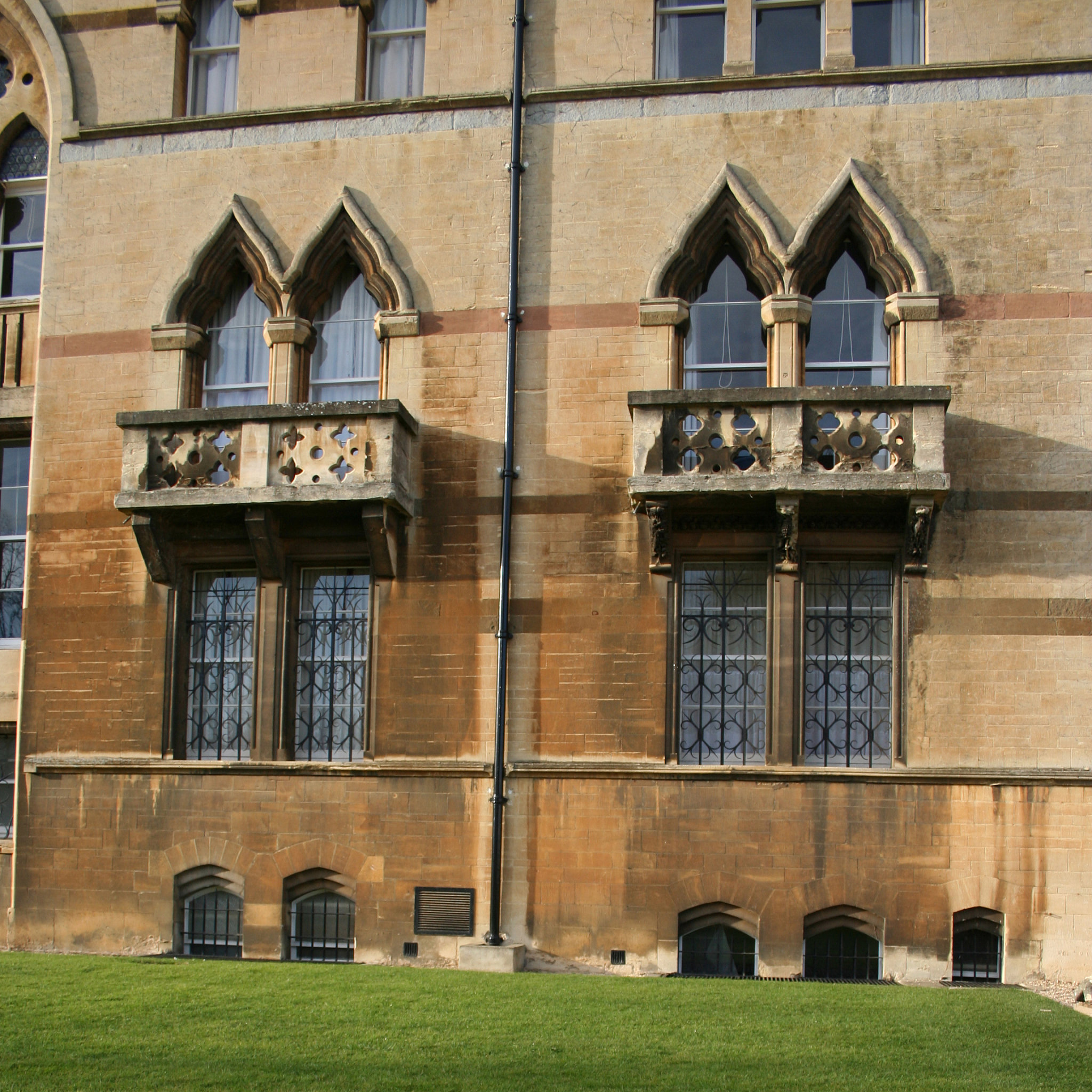 利兹大学评价：教学资源、优势学科、学习氛围全解析