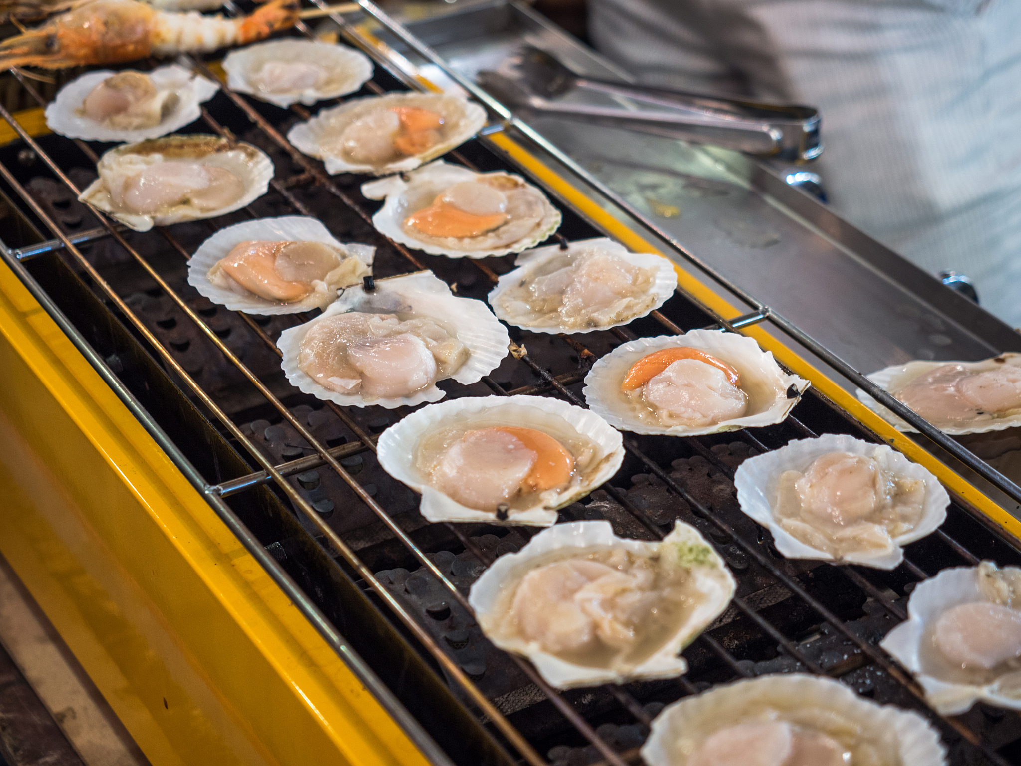 蚝太郎烧烤店探店：鲜美烤蚝，海鲜盛宴！