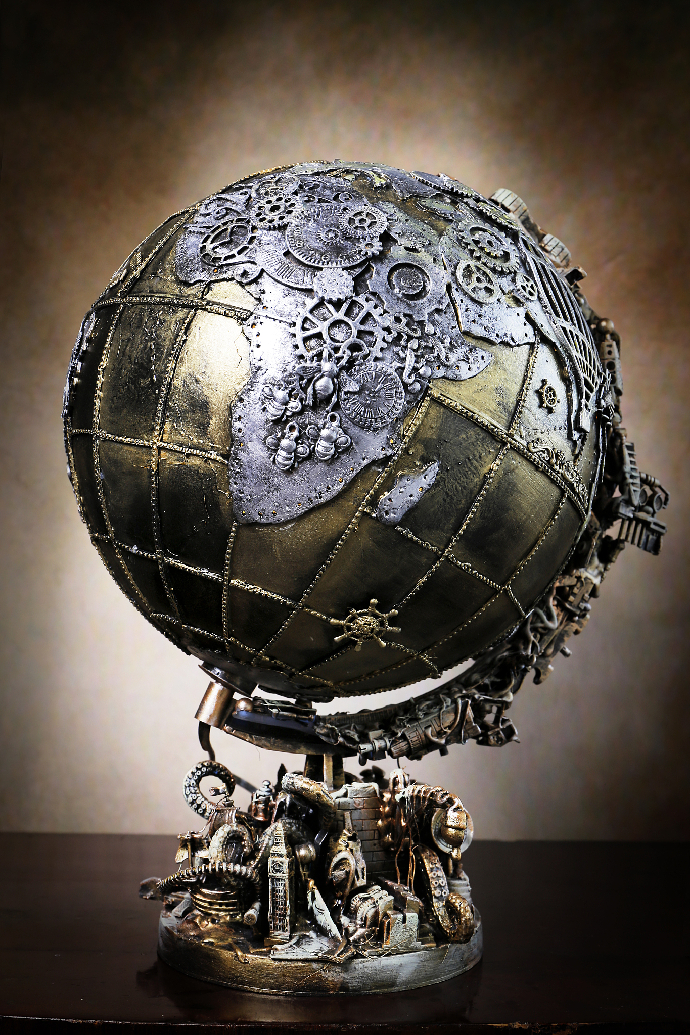 world map and the treasure map